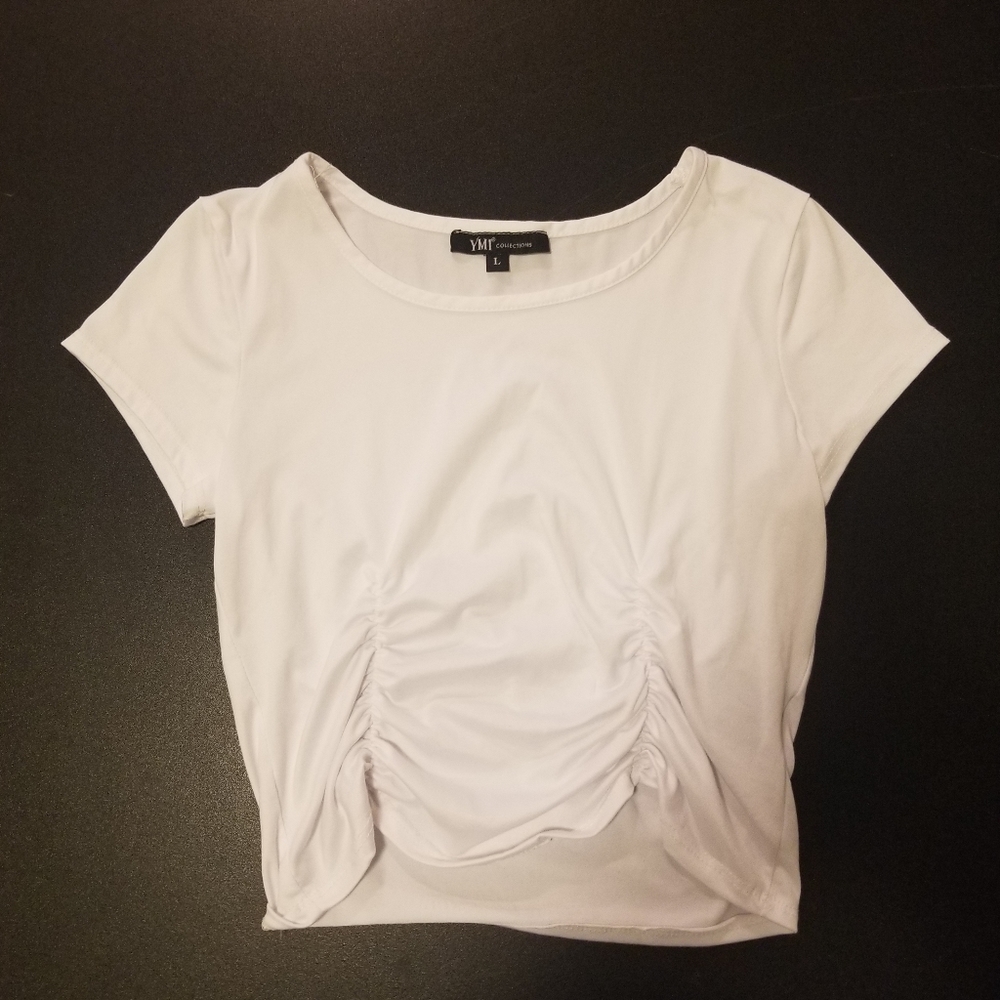 White cropped rouched tee